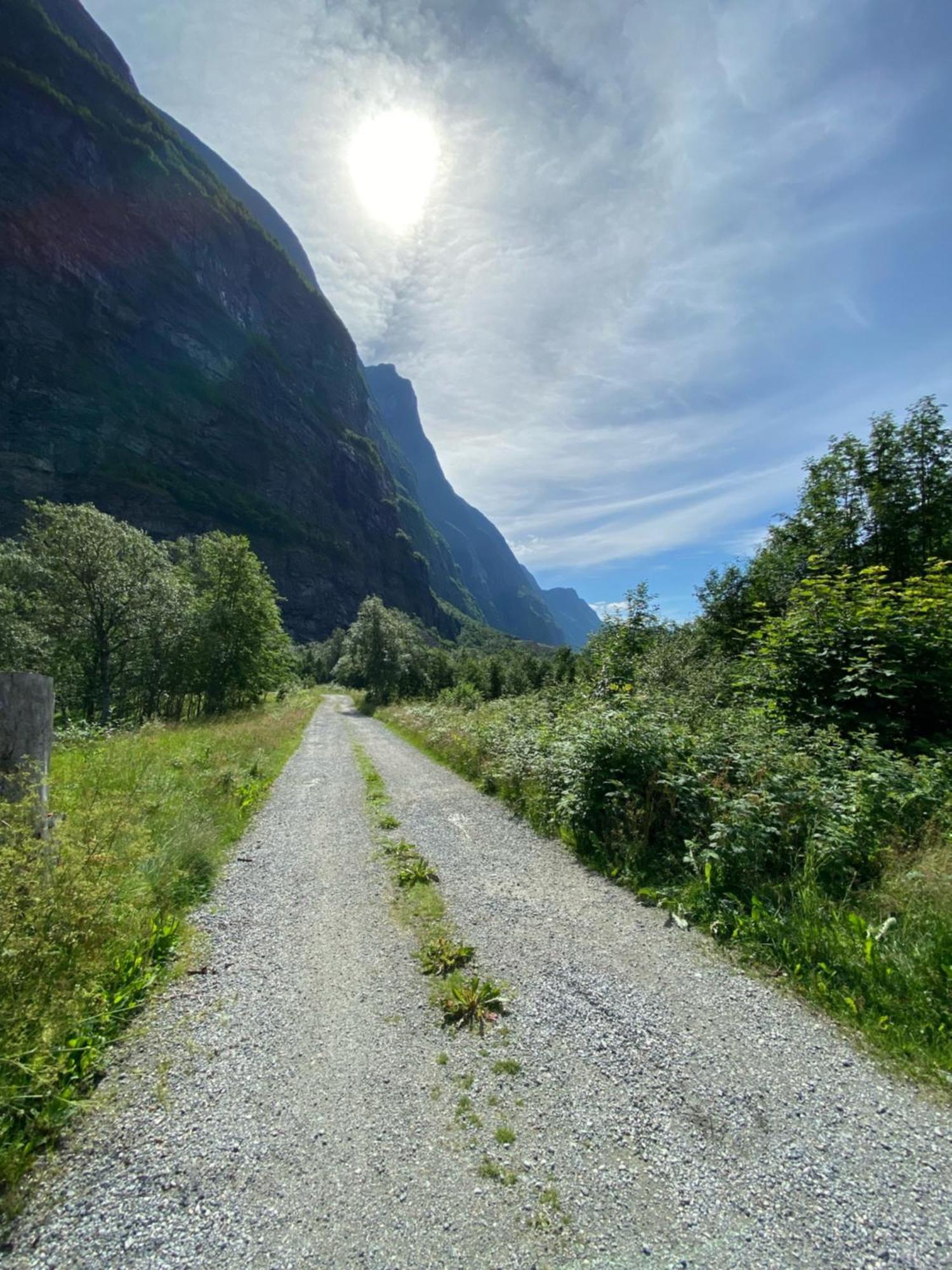 Traedal Hotel Sunndalsøra Exteriör bild